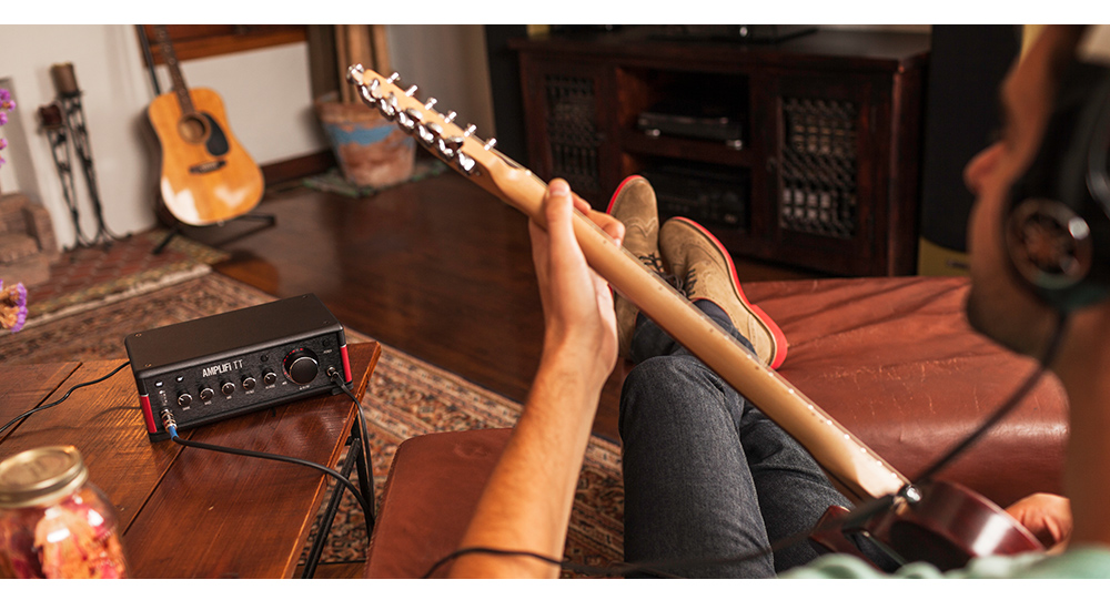 line6 AMPLIFI TT 便携式吉他效果器,随时随地的音乐演奏 line6 AMPLIFI TT 便携式吉他效果器,随时随地的音乐演奏